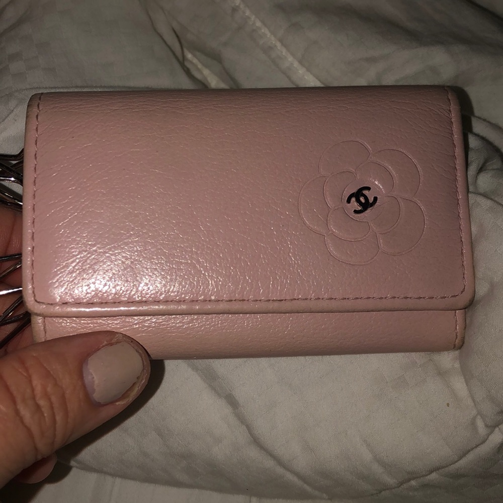 - Chanel pink keychain Key holder